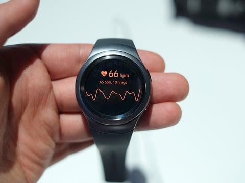 on a samsung galaxy s gear 2 s health frequency setting for heart rate monitor