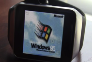 Watch this Samsung Gear Live run the Windows 95 operating system