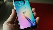 Samsung expects the Galaxy S6 to outsell its predecessors