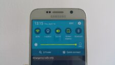 Auto-rotate issues plague some Galaxy S6 edge units