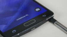 S Pen auto-eject feature reportedly making its way to the Galaxy Note 5