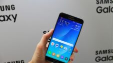 Galaxy Note 5 drop test video shows the device can survive a drop