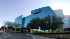 Samsung will open its semiconductor foundry for small and medium companies