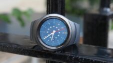 Create a stylized watch face for the Samsung Gear S2