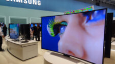 Samsung Display and LG Display to cut down on production this year