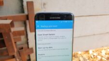 Smart Switch is a built-in feature on the Galaxy S7 and Galaxy S7 edge