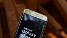 The Galaxy S7 is outselling the iPhone 6S in the United States