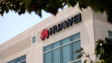 Huawei sues Samsung for infringing on another patent