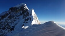 Samsung’s latest video shows “Mount Everest in the eyes of the Galaxy S7 & Gear 360”