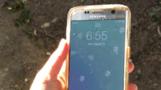 Samsung Galaxy S7 falls into the lake, lives to tell the tale after 2 hours