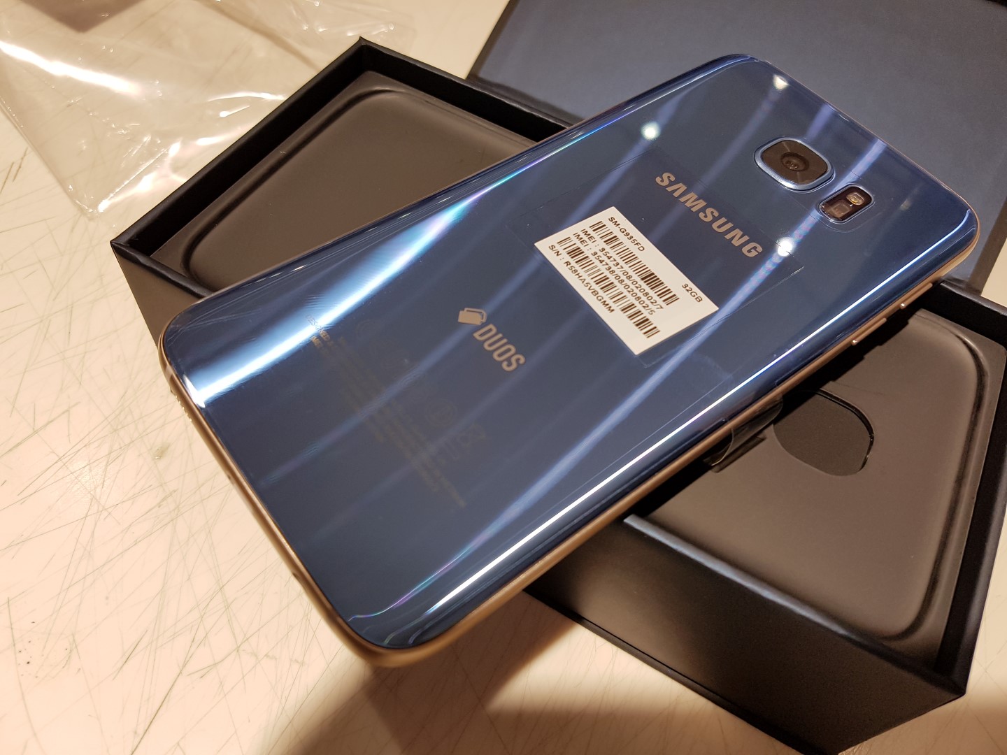 Check out these pictures of the Blue Coral Galaxy S7 edge ... - 1440 x 1080 jpeg 235kB