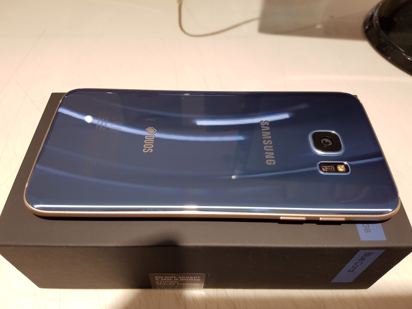 Check out these pictures of the Blue Coral Galaxy S7 edge ... - 1440 x 1080 jpeg 201kB