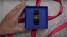 Samsung’s latest ad shows why you should gift its products this holiday season