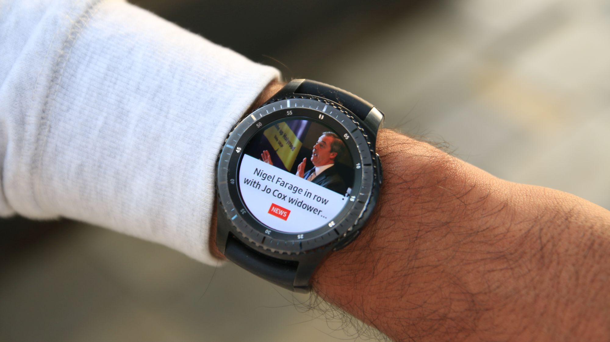 samsung gear s3 frontier work with iphone