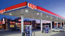 Samsung Pay comes to Exxon Mobil’s Speedpass+ app