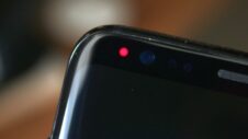 Third-party LED customization apps could be messing with the Galaxy S8’s notification LED