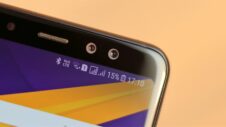 Galaxy A8 (2018) lets you switch between regular and slightly wide-angle selfies