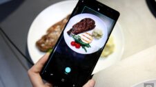 Samsung showcases Bixby food calorie counting ability at CES 2018