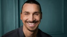 Zlatan Ibrahimovic is ditching his iPhone for the Galaxy S9