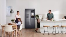 Samsung, Merriam-Webster, and Britannica create IoT app for Family Hub