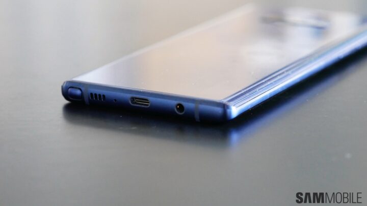 s10 headphone jack