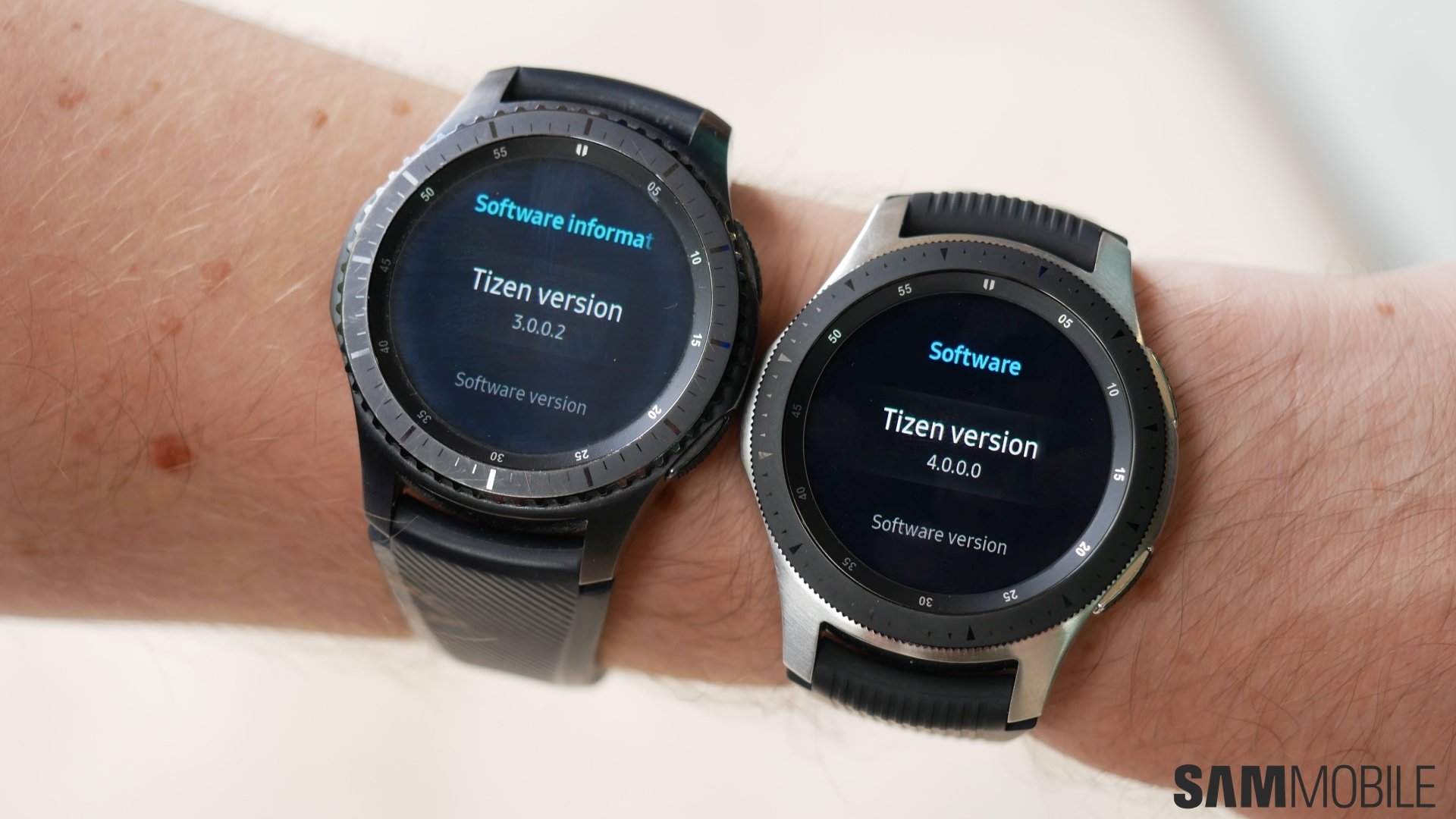 compare samsung galaxy watch 42mm and 46mm