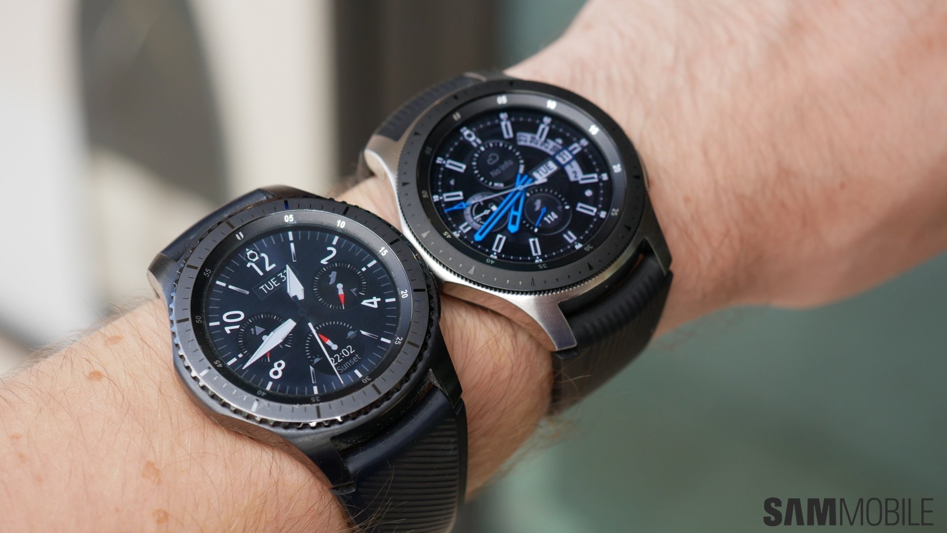 Samsung Galaxy Watch vs Gear pictures - SamMobile