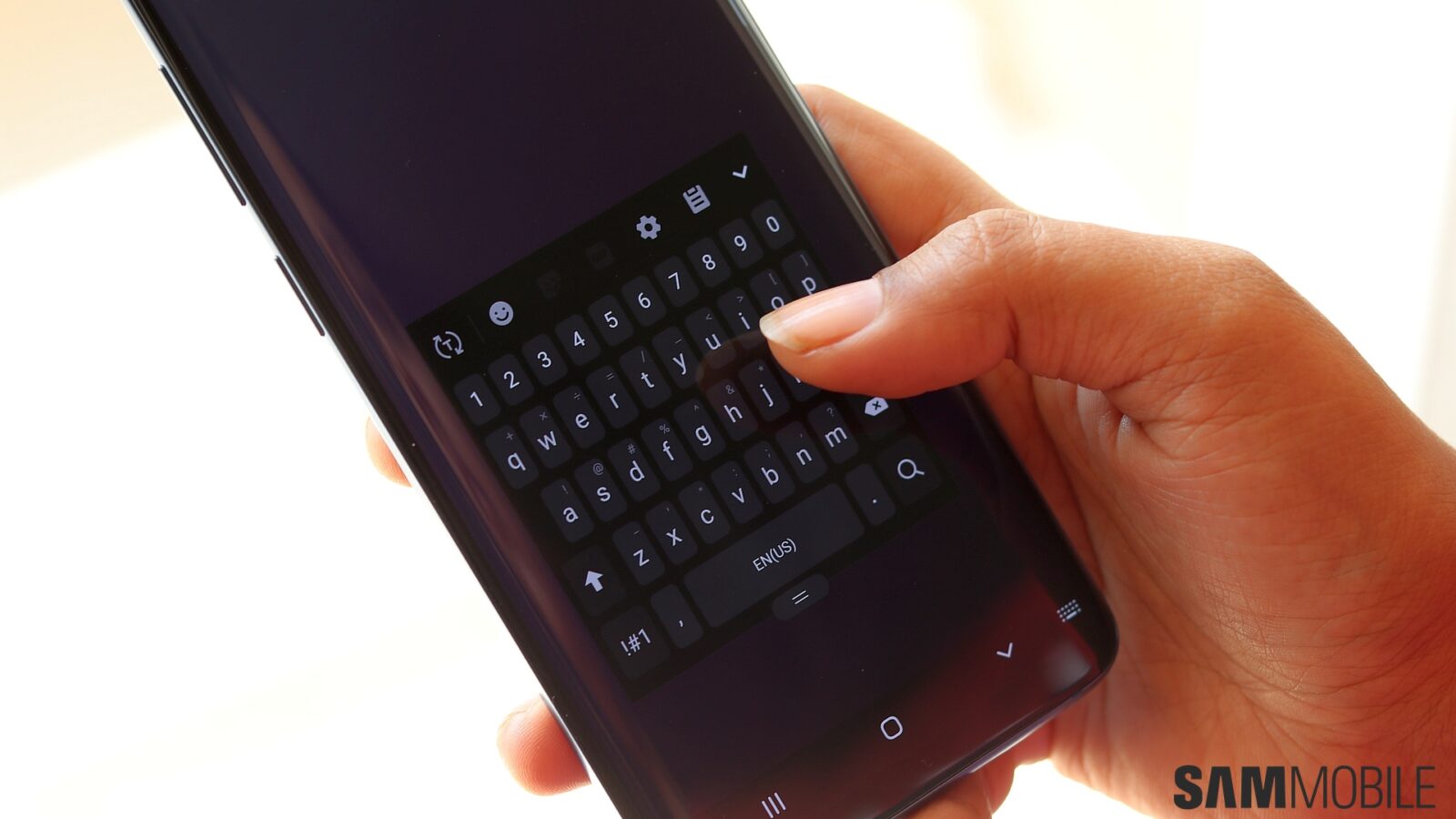 One Ui (android Pie) Feature Focus: Samsung Keyboard Gets Floating Mode 