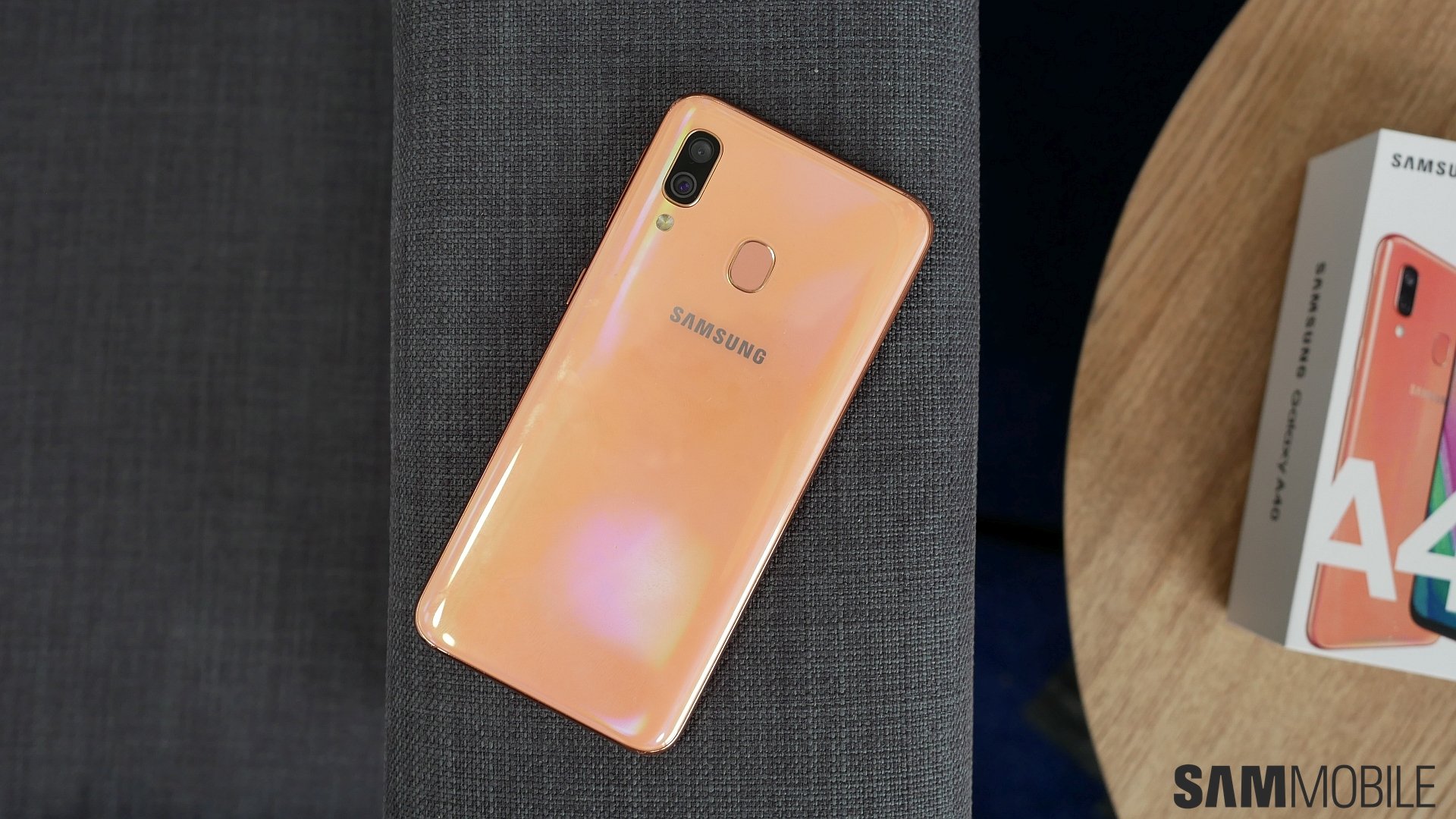 Samsung Galaxy A40 review: A compact no-frills mid-range smartphone -  SamMobile