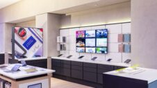 Samsung Canada falls victim to coronavirus, Experience Stores shut down