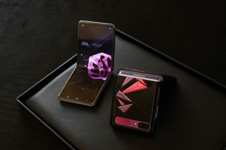 galaxy z flip pink