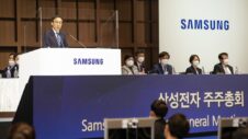 Samsung revises its business expectations amid coronavirus pandemic