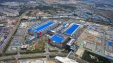 Samsung to reportedly start constructing its third chip plant next month