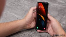 Samsung locked out Galaxy Z Fold 2 users with One UI 3.0 beta