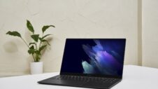 Galaxy Book AMOLED panels are 25% more power-efficient in dark mode