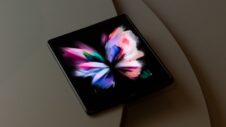 New Galaxy Z Fold 4 / Flip 4 wallpaper design spotted in One UI Watch beta