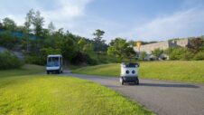 Samsung is bringing self-driving delivery robots to golf courses