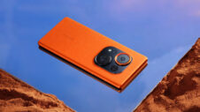 This quirky looking phone uses two Samsung camera sensors