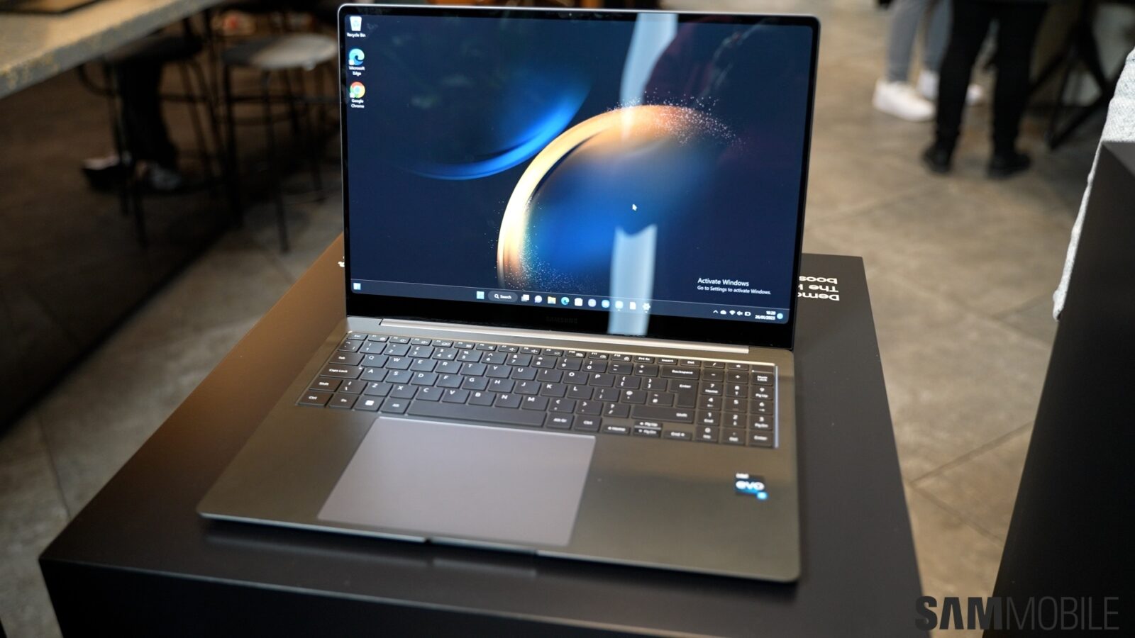 Galaxy Book 4 fails to learn the basics from Apple's MacBook Pro ...