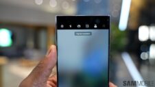 You can still hide the camera cutout on Galaxy phones with One UI