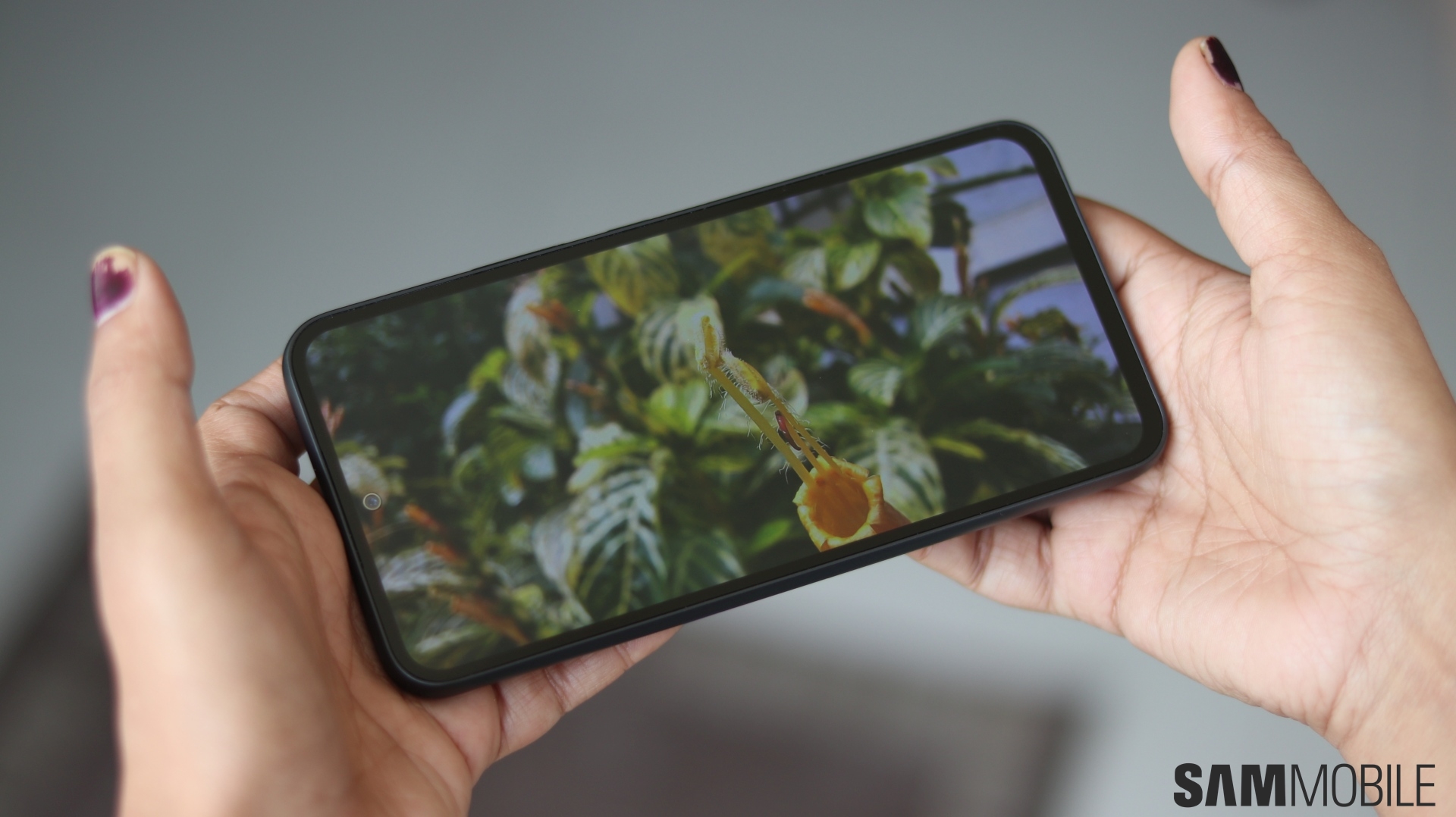 Galaxy A54 5G Hands-On: Samsung's Budget Phone Gets a New Design