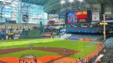 Samsung wows fans with its Smart LED Signage at Minute Maid Park