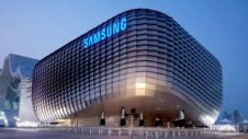 Samsung workers not happy with wage raise, continue strike